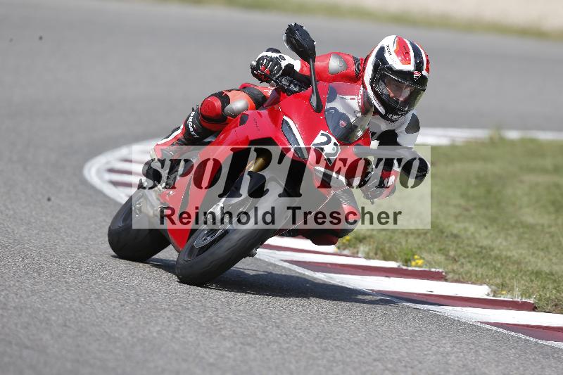 /Archiv-2025/49 26.08.2025 Cornu Master School ADR/gruen-vert/22